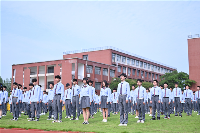 考不上高中怎么辦？武漢新華考前擇校咨詢周為你指明方向